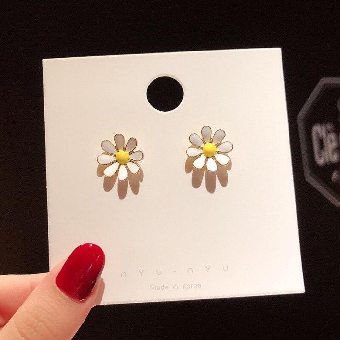 Wholesale 2021new Daisy Stud Earrings Sterling Silver Post Flower Earrings For Women Dropshipping Jewelry Women Fashion Gift
