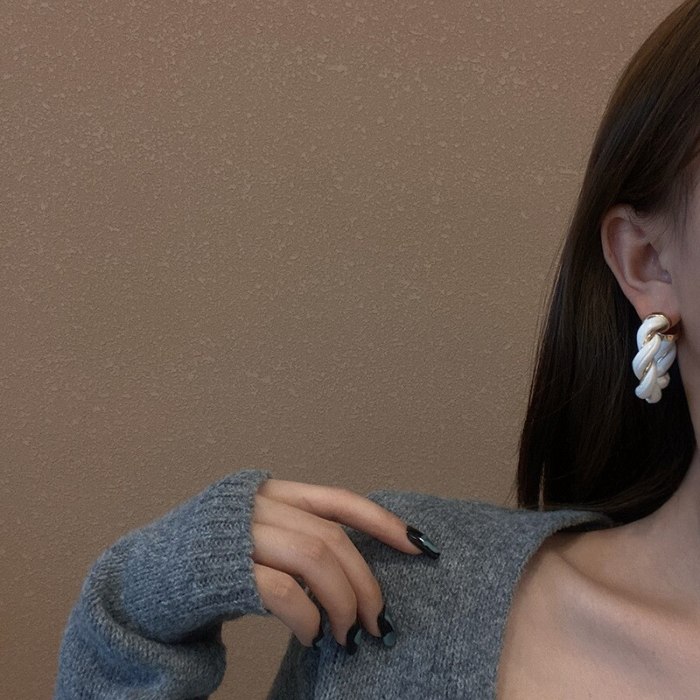 Wholesale Sterling Silver Post Semi-Circle Earrings Weaving Black White Studs Earrings Dropshipping Jewelry Women Fashion Gift