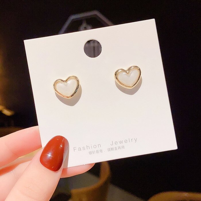 Wholesale Sterling Silver Post Love Heart Stud  Heart-Shaped Earrings Shell Earrings Dropshipping Jewelry Women Fashion Gift