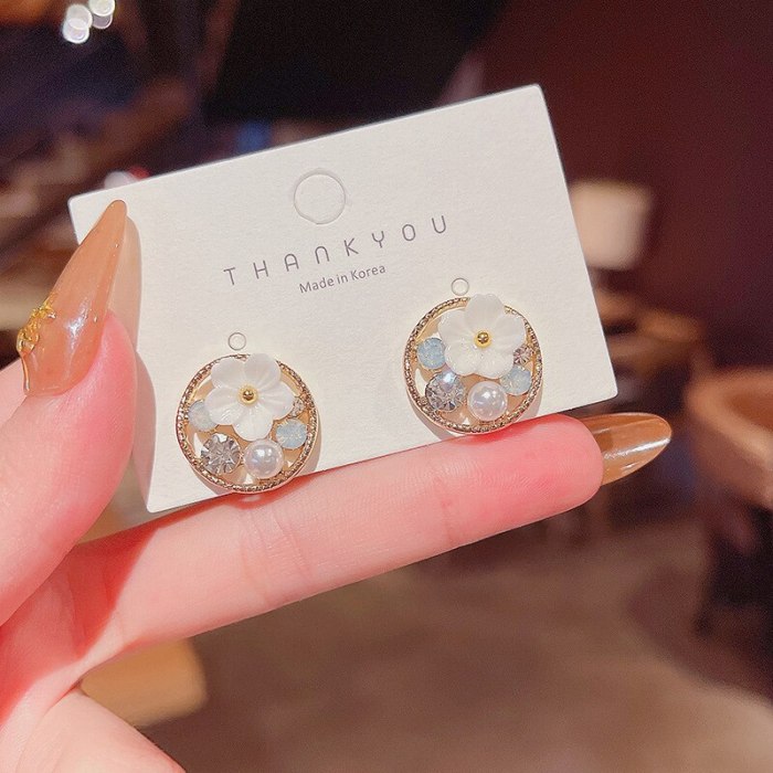 Wholesale Pearl Rhinestone White Flower Stud Earrings Dropshipping Jewelry Women Fashion Gift