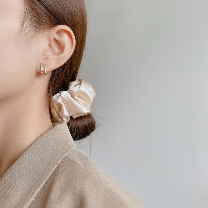 Wholesale Sterling Silver Post Fashion Crystal Earrings Stud Earrings Jewelry Women Gift