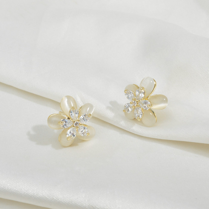 Wholesale Sterling Silver Needle Zircon Petals Fashion Earrings Stud Accessories Jewelry Gift
