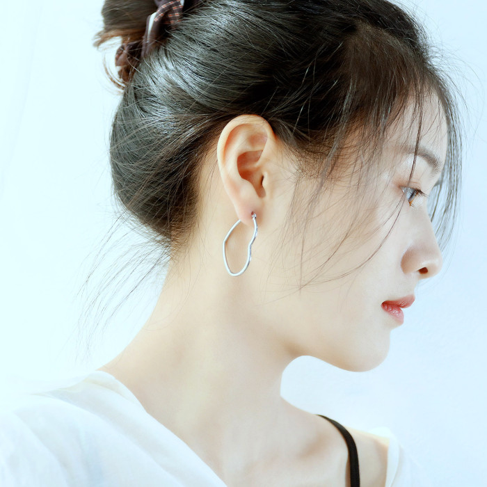 Wholesale Fashion Extravagant Love Heart Earrings Personality Titanium Steel Hoop Earring GB731