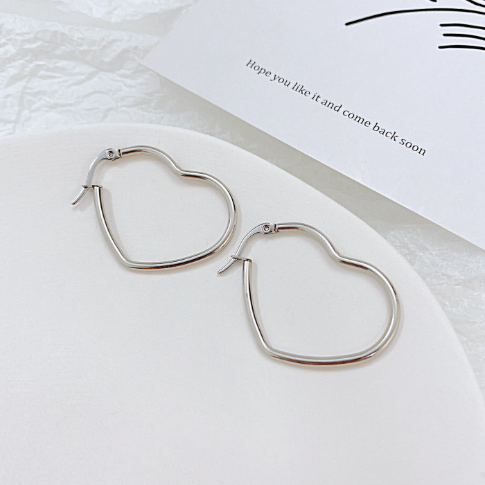 Wholesale Fashion Extravagant Love Heart Earrings Personality Titanium Steel Hoop Earring
