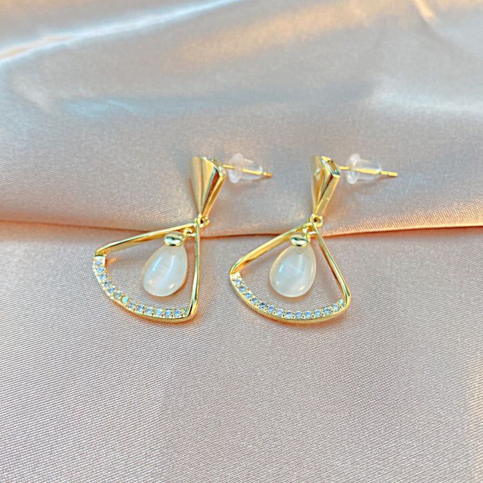 Wholesale Ornament Fashion Trendy Fanshaped Eardrops Dangle Drop Earrings Women Jewelry