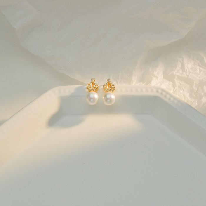 Wholesale Crown Pearl Stud  Zircon Gold-Plated  Earrings Jewelry Women Fashion 1631