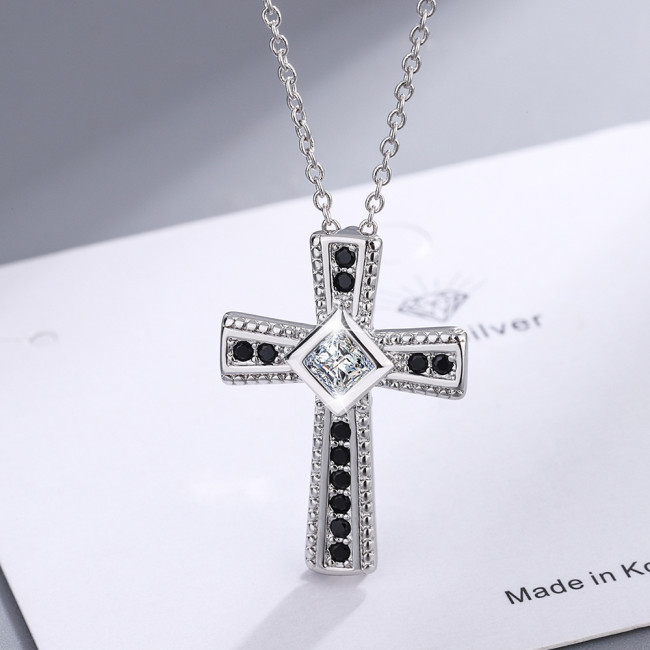 Cross Black Diamond Pendant Necklace Clavicle Chain   555