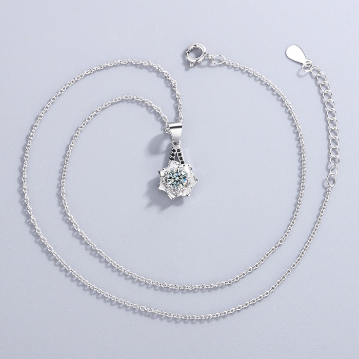 Black Diamond Flower Necklace Short Clavicle Chain