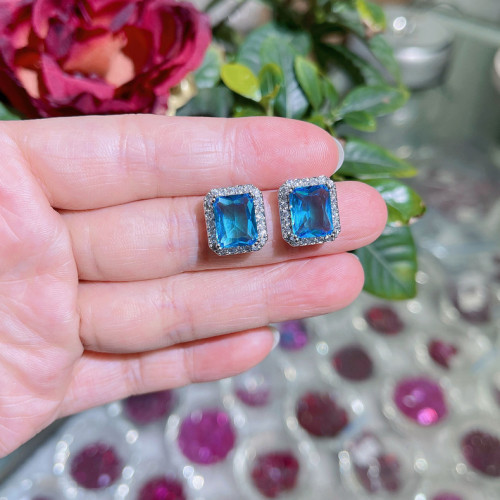 Wholesale Fashion Women Trendy Zircon Simple Brand Cute Luxury Promotion Unique Blue Crystal  Earrings Jewelry Stud Christmas 674