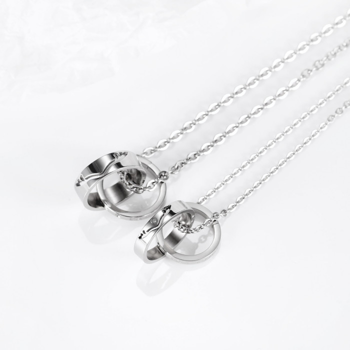 Classic Simple Two Circle Interlocking Pendant Temperament Necklace Round Chain Jewelry for Women