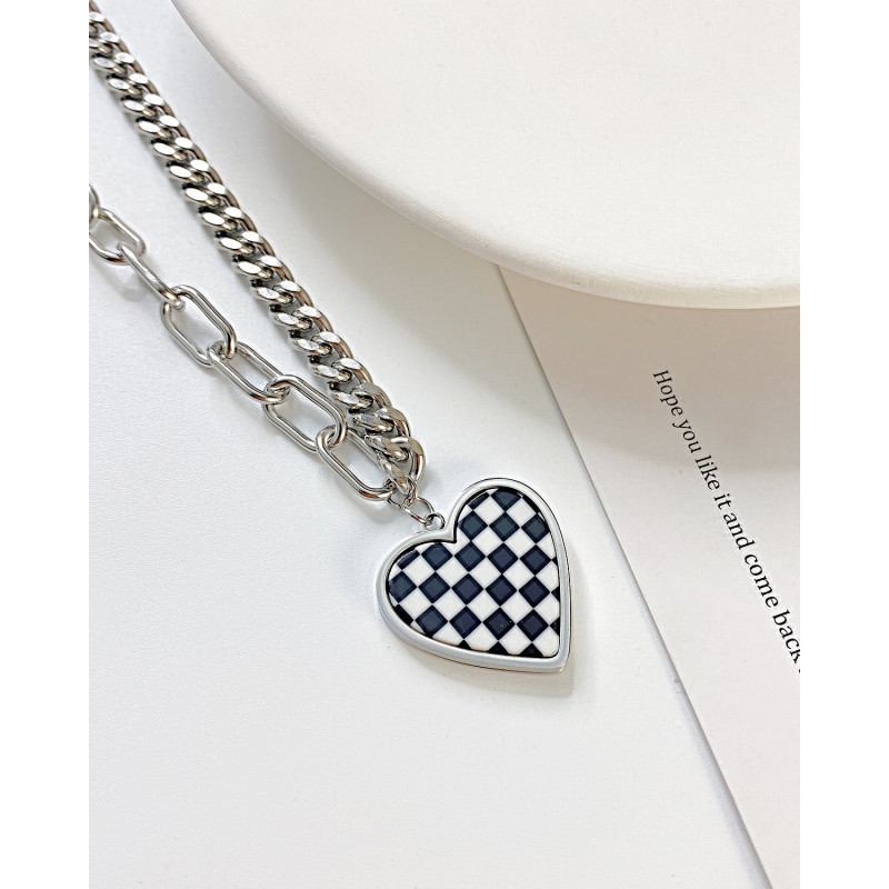 Simple Black Chessboard Heart Chain Necklaces Golden Square Geometric Choker Necklaces Fashion Women's Jewelry Party Gifts