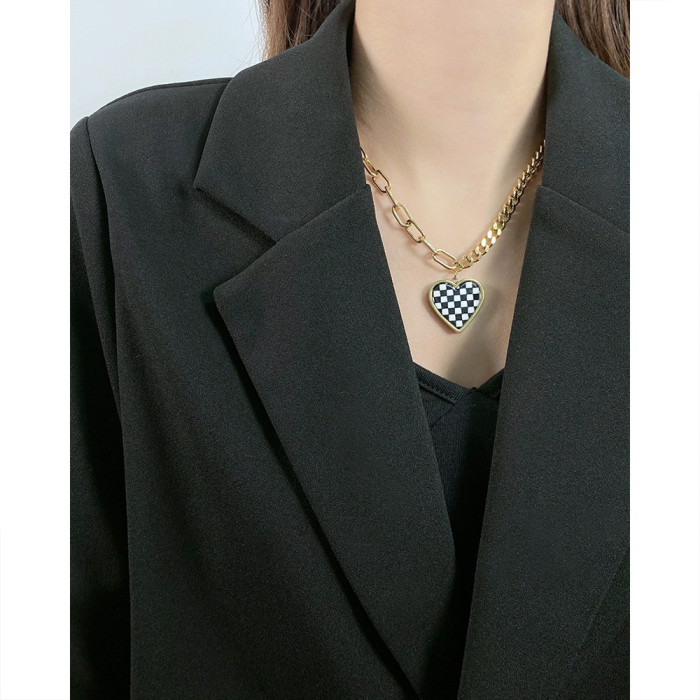 Simple Black Chessboard Heart Chain Necklaces Golden Square Geometric Choker Necklaces Fashion Women's Jewelry Party Gifts