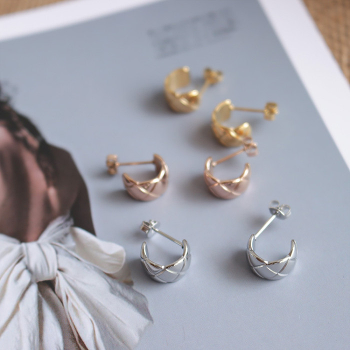 Open Wide Textured Hoop Earrings for Women Chunky C Shaped Circle Earrings Statement Round Earrings Geometric Jewelry
