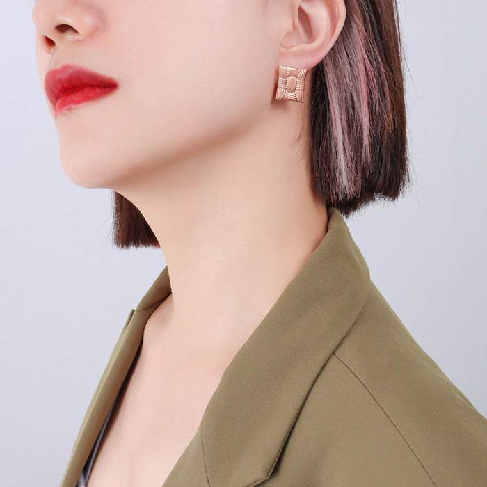 Vintage Square Stainless Steel Earrings Statement 18k Gold Jewelry Waterproof Ins Woven Stud Earrings For Women