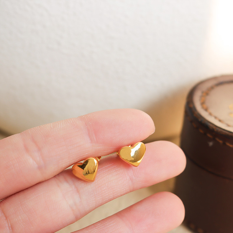 Not Fade Stainless Steel Earrings for women Small Heart Stud Earrings Wholesale Tiny Korean Clip on Earring Jewelry