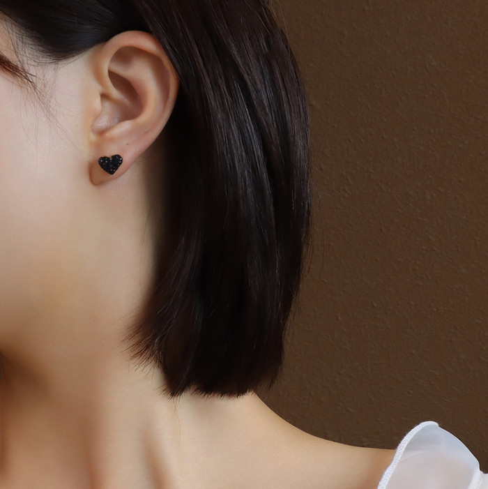 Korean Mini Love Heart Black Zircon Small Stud Earrings for Women Teen Wedding Unique Sweet Jewelry