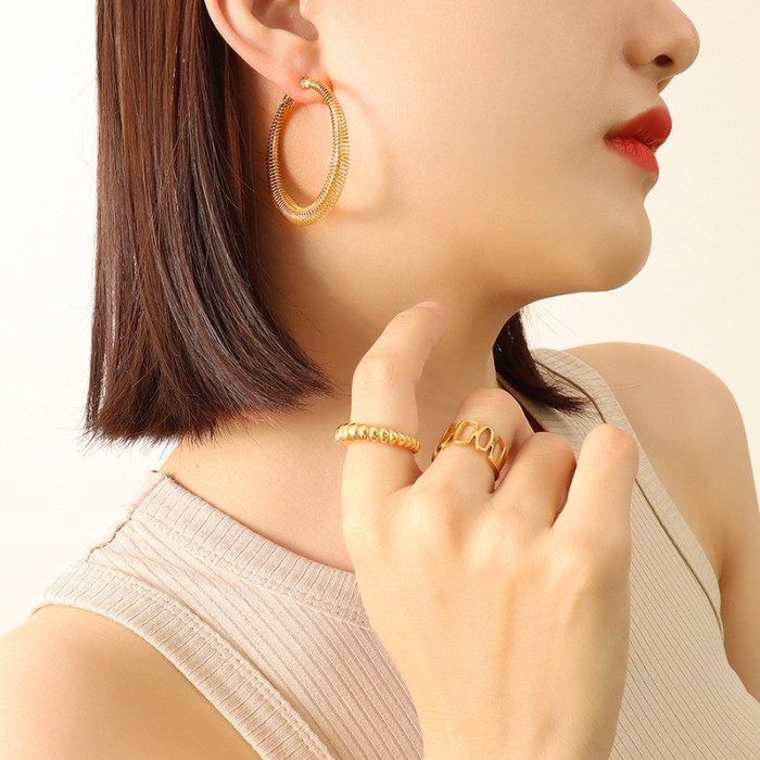 Simple Gold Circle Spring Hoop Earrings for Women Vintage Korean Twisted Statement Huggies Small Hoop Earring Fashion Jewelry