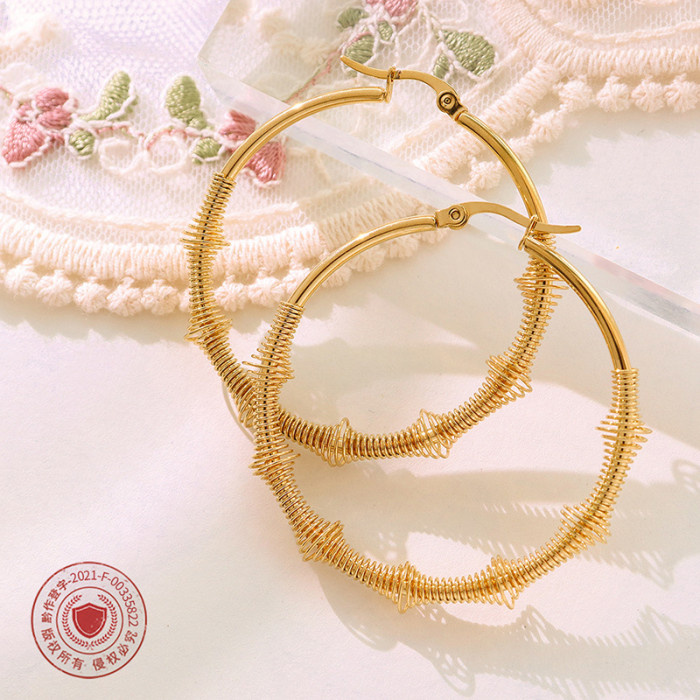 New French Retro Metal Gold Color Spring Thread Hoop Earrings Ear Buckle for Female Fashion Simple Jewelry Gifts
