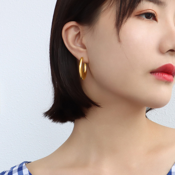 Solid Gold Hoop Earrings Thick Oval Geometric Earrings Minimalist Earrings Stars Design f453