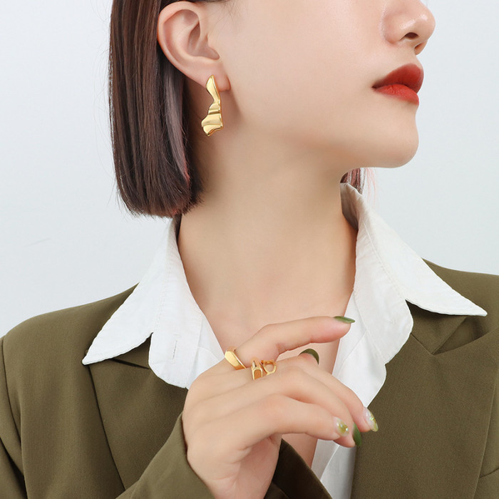 Romantic Irregular Wave Stud Earrings for Women Titanium Steel Plated Jewelry Aretes