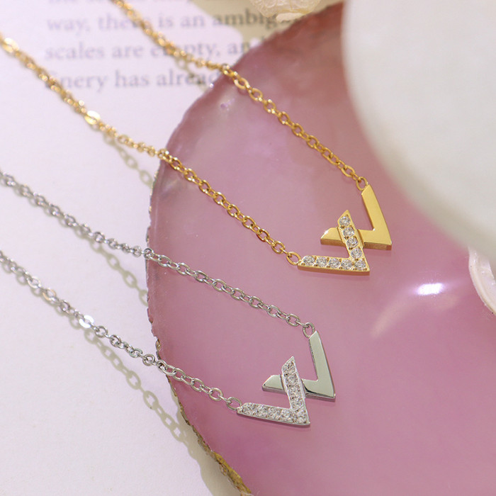 New Trendy W Letter Necklace Fashion Women Jewelry Double V Pendant AAA Zircon Diamond Necklace