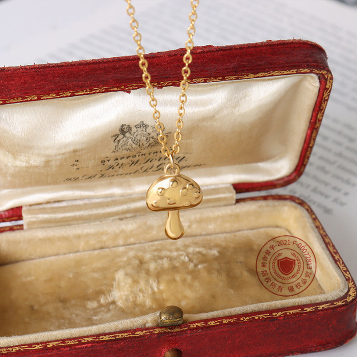 Newest Gold Vermeil Gentlewoman Necklaces Pendants Little Mushroom Vintage Necklace Prom Accessories