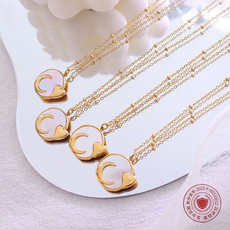 Fashion Trend French Peach Heart White Sea Shell Moon Pendant Titanium Steel Gold Plated Necklace Ladies Jewelry Gift
