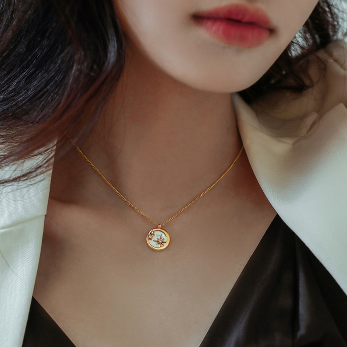 Romantic White Seashell Star Round Pendant Necklace for Women Titanium Steel Wholesale Girl Fashion Jewelry