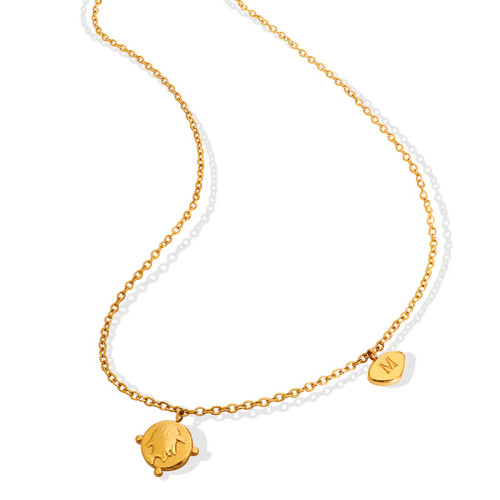 Vintage Heart Queen Elizabeth Portrait Pendant Necklace for Women Girls Gold Tone Stainless Steel Curb Chain Adjustable