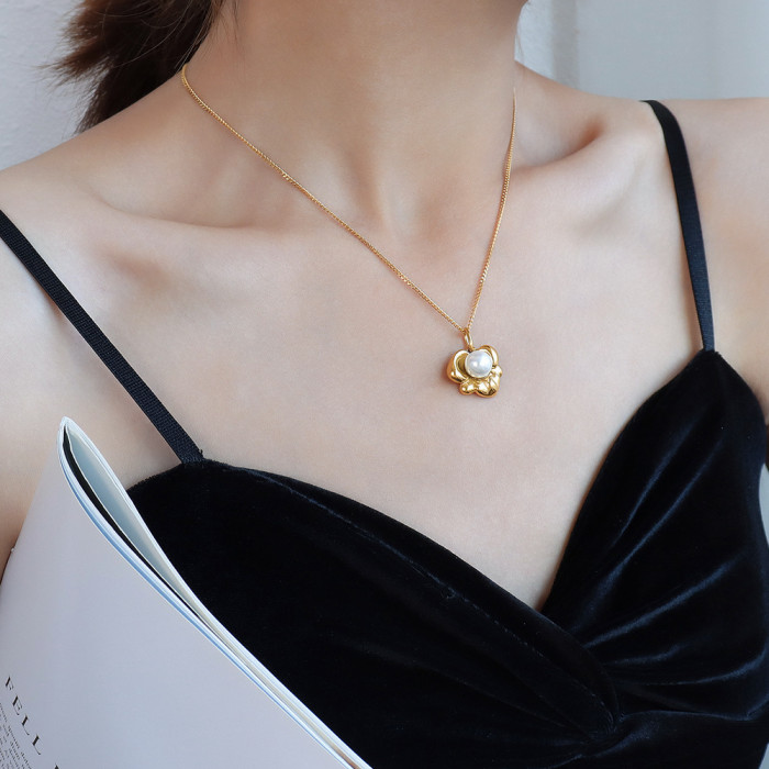 Cute Romantic Pearl Inlaid Flower Petal Pendent Necklace Korean Jewelry for Women Girls Gift