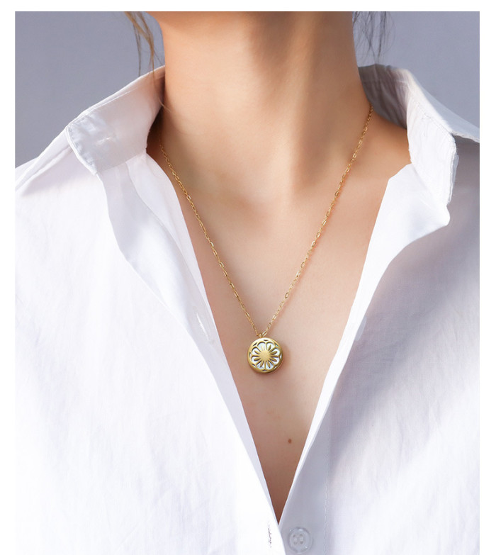 French Daisy Necklace White Seashell Flower Pendant Gold Stainless Steel Chain Choker Goth Vintage Collar Gift Jewelry For Women