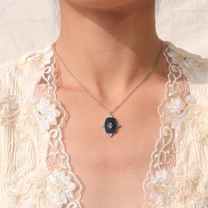 Black Square Bead Charm Korean Necklace Elegant Link Chain Wedding Jewelry for Women Accessories