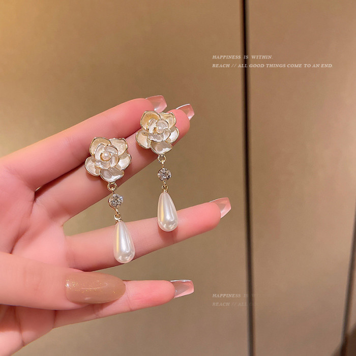 Fashion Acrylic Pearl Water Drop Earrings for Women Small Fragrance White Camellia Stud Earrings 2022 Women's Jewelry