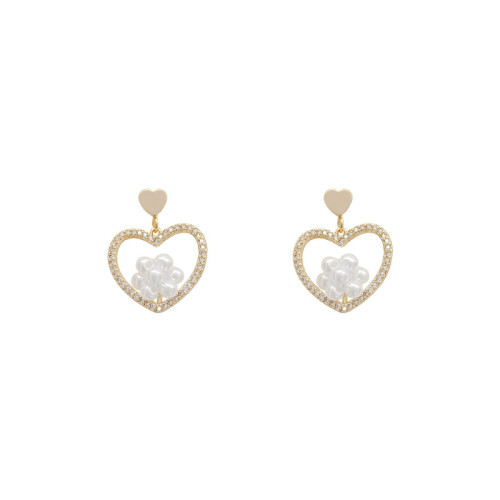 Jewelry New Brand Design Gold Color Heart Pearl Stud Earrings for Women New Accessories Wholesale