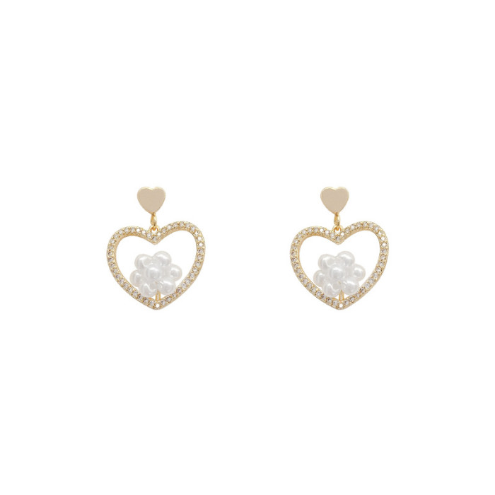 Jewelry New Brand Design Gold Color Heart Pearl Stud Earrings for Women New Accessories Wholesale