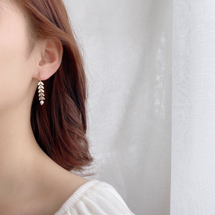 Korean Style Gold Color Leaf Pearl Earrings Fashion Glamour Women's Tassel Earrings Friends Gathering Female Jewelry Gifts
