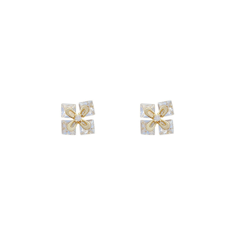 Delicate Romantic White Flower Stud Earrings with Tiny Cz Paved Gold Color Earring for Cute Girls Lady Women Shiny