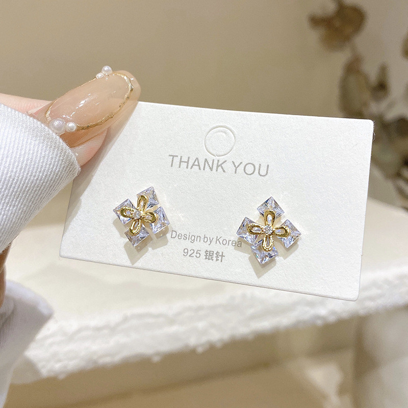 Delicate Romantic White Flower Stud Earrings with Tiny Cz Paved Gold Color Earring for Cute Girls Lady Women Shiny