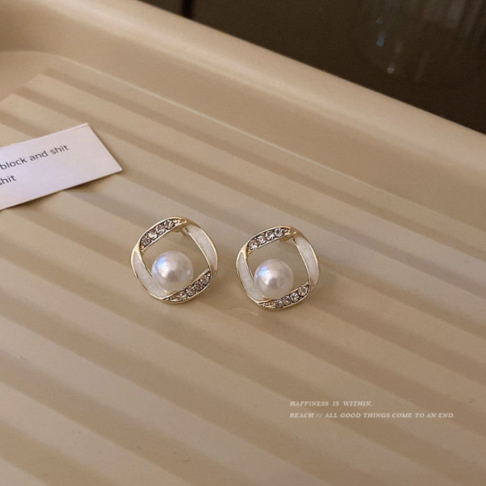 Vintage Bohemia Square Zircon Pearl Earrings for Women Simple Small Cute Stud Earring Korean Jewelry Luxury Fashion