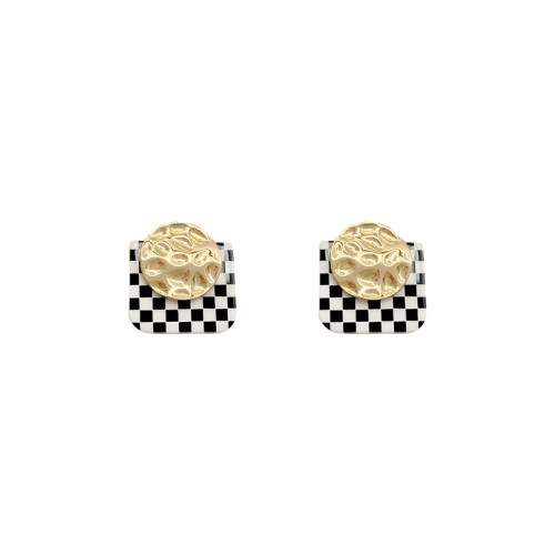 Black White Square Stud Earrings for Women Vintage Bohemia Statement Metal Checkerboard Korean Earring Fashion Jewelry