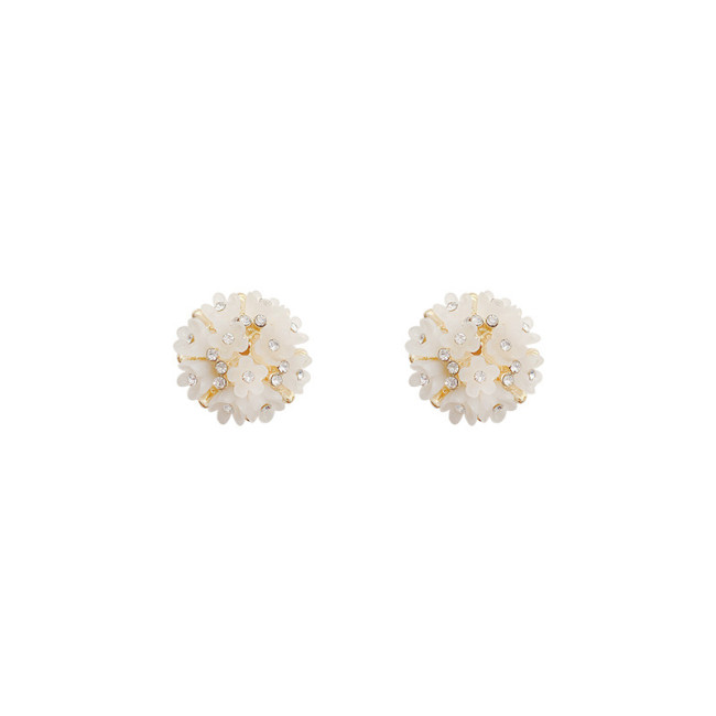 Luxury Arrival Stud Earrings Women Classic Retro Shell Flower Ball Earrings Female Eelgant Jewelry
