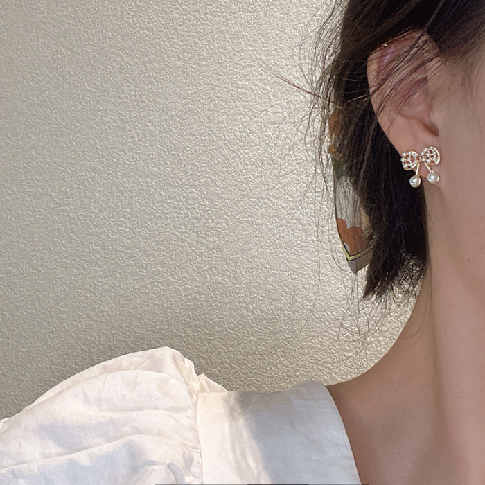 New Pearl bow Stud Earrings Pearl Earring Women Girl Party Personality Luxury Jewelry Gift