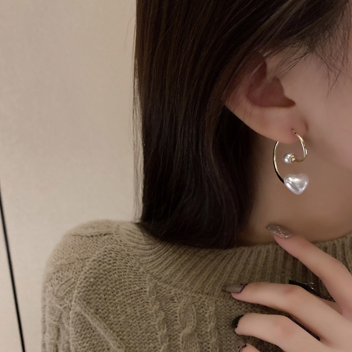 Korean Sweet Pearl Female Drop Earrings For Women Gifts Fashion Girls Gifts Hot Trend Cute Hanging Heart Earrings For Party