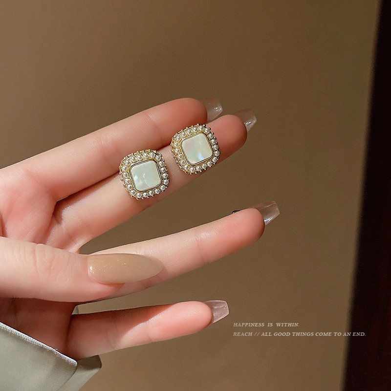 Fashion Brand Natural Pearl Shell Earrings Gold Color Luxury Squares Earring Crystal Design Luxury Party Wedding Jewelry