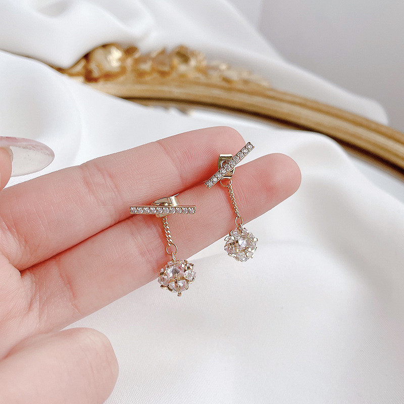2022 New Luxury Zircon Ball Personality Geometric Earrings For Women Korean Fashion Jewelry Design Personalized Earrings