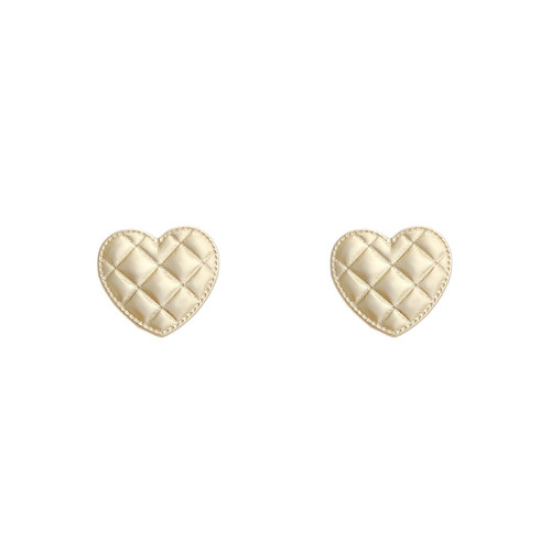 Exquisite Matte Gold Love Heart Shape Stud Earrings For Women Piercing Earrings Fashion Wedding Jewelry
