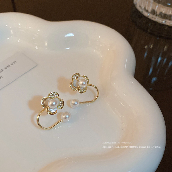 Designer Imitation Pearl Back Hanging Earring Camellia Charm Dangle Earrings