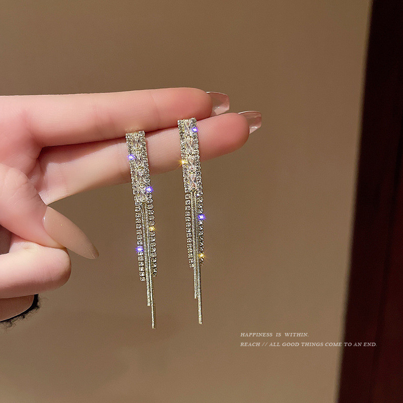 New Fashion White Crystal Dangle Earrings for Women Tassel Long Bling Rhinestone Earrings Bridal Jewelry Gift