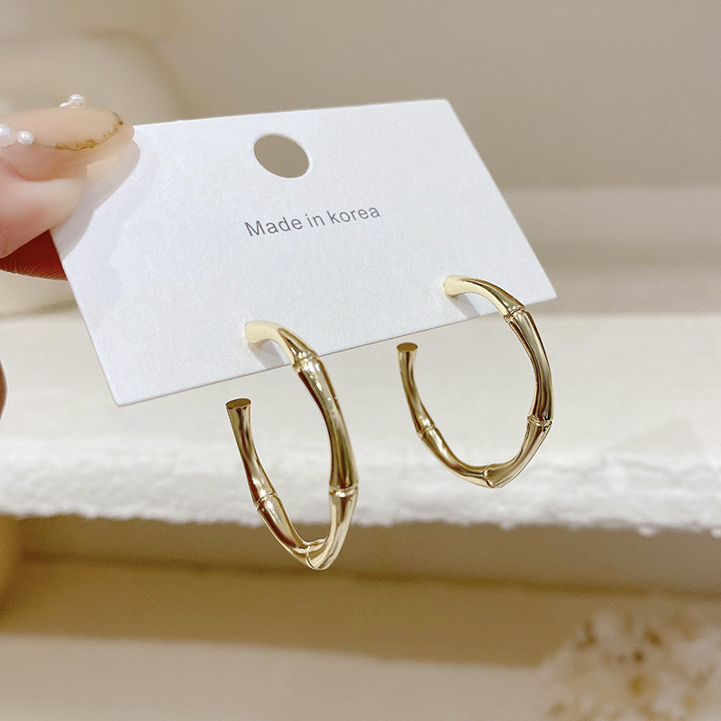 Statement Gold Big Bamboo Circle Hoop Earrings for Women Hip Hop Exaggerated Metal Earrings Popular Jewelry