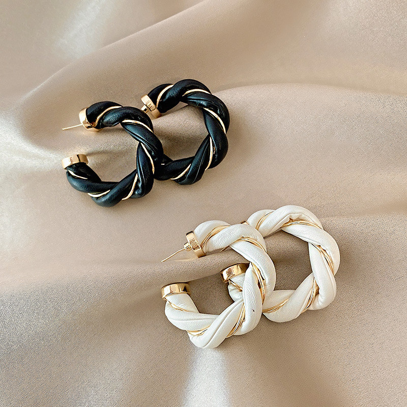 Luxury Weave Metal Leather Twisted Hoop Earrings Vintage Black White C Shape Circle Earrings for Women Girls Jewelry